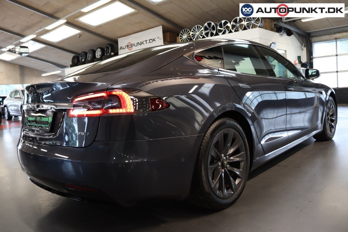 Tesla Model S 2019