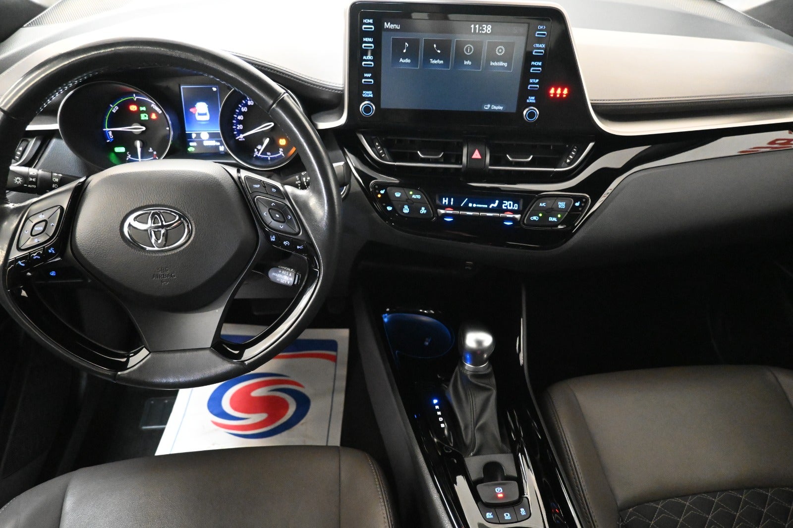 Toyota C-HR Hybrid C-HIC CVT