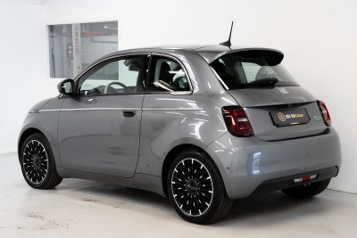 Fiat 500e la Prima