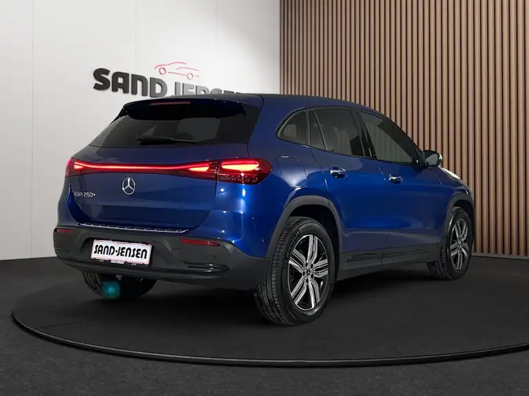 Mercedes EQA250+ Electric Art