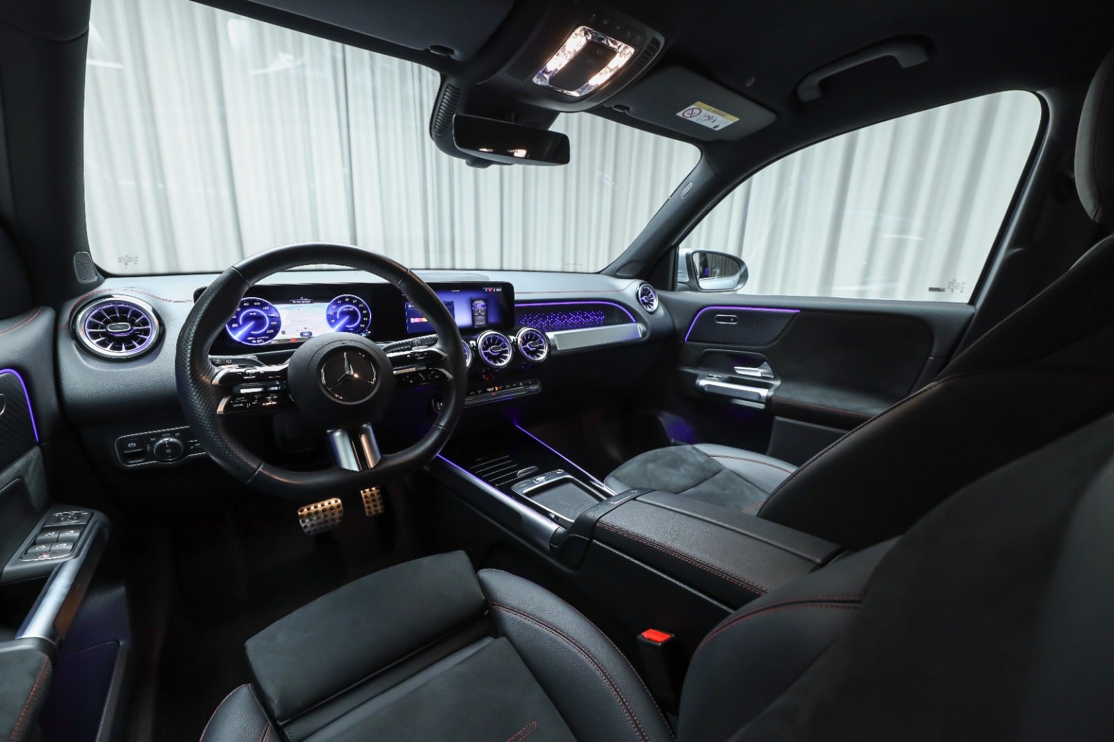 Mercedes-Benz EQB 250+ (4/8)