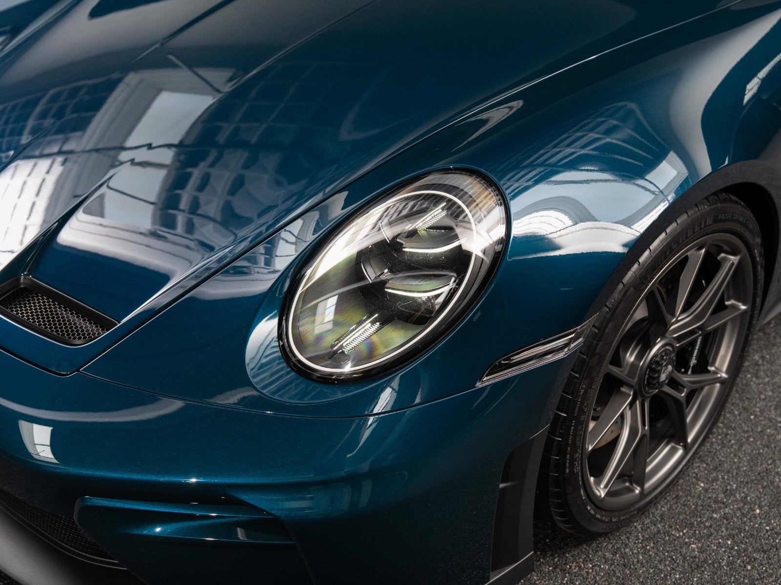 Gallery image 6 of 18