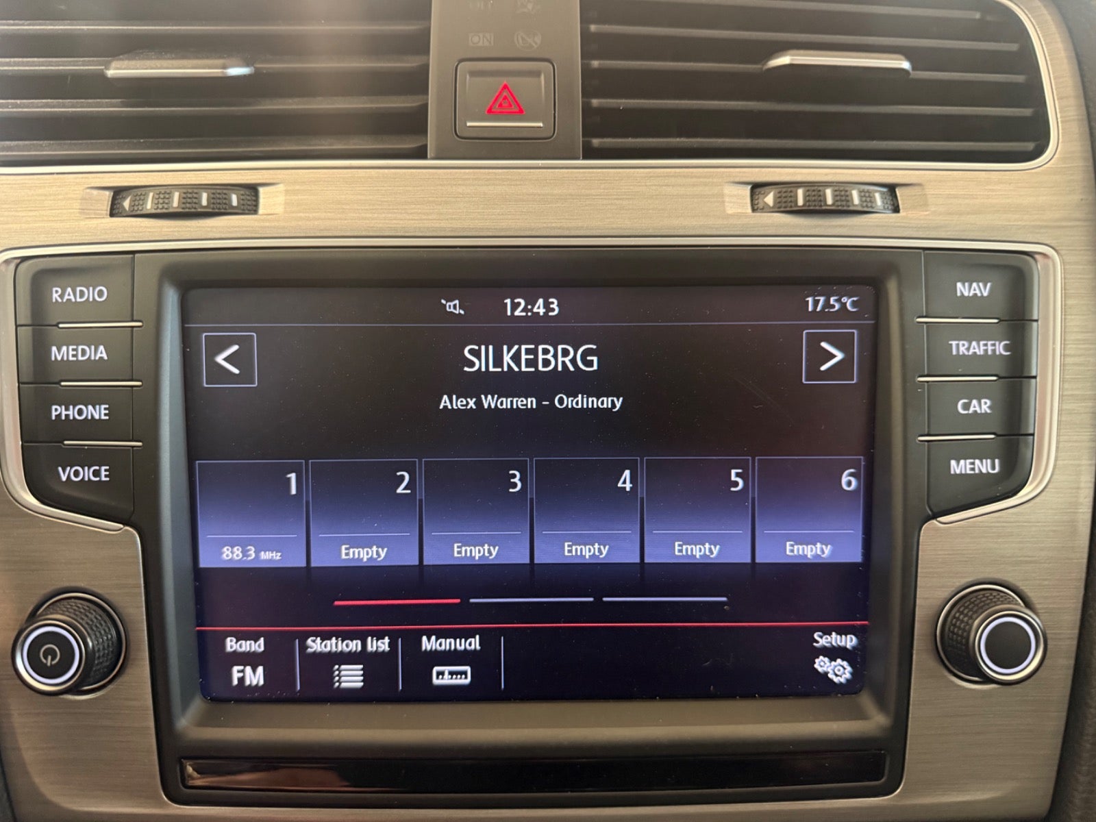 VW Golf VII TSi 122 Comfortline Variant BMT