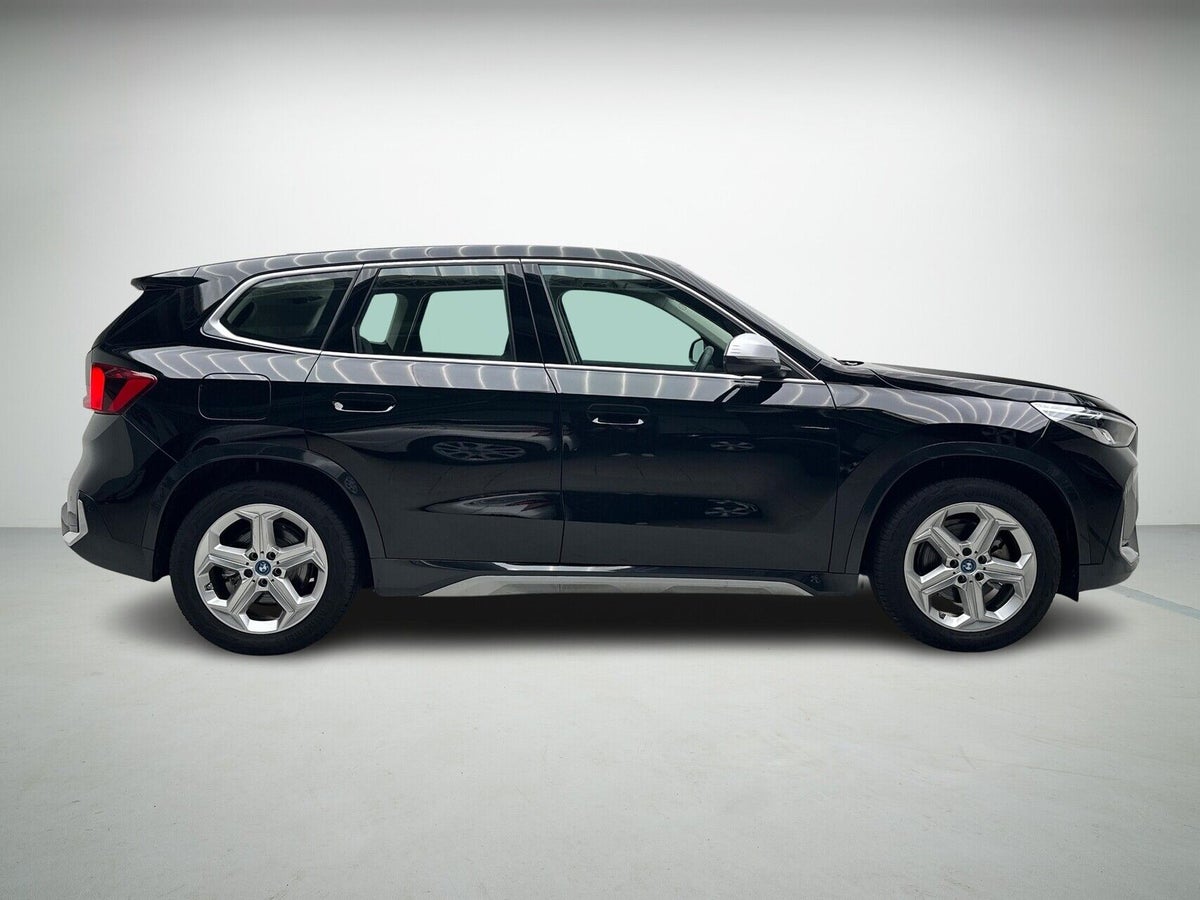 BMW iX1 eDrive20 X-Line billede 5