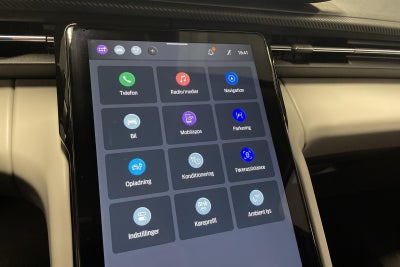 Ford Explorer Premium Extended Range