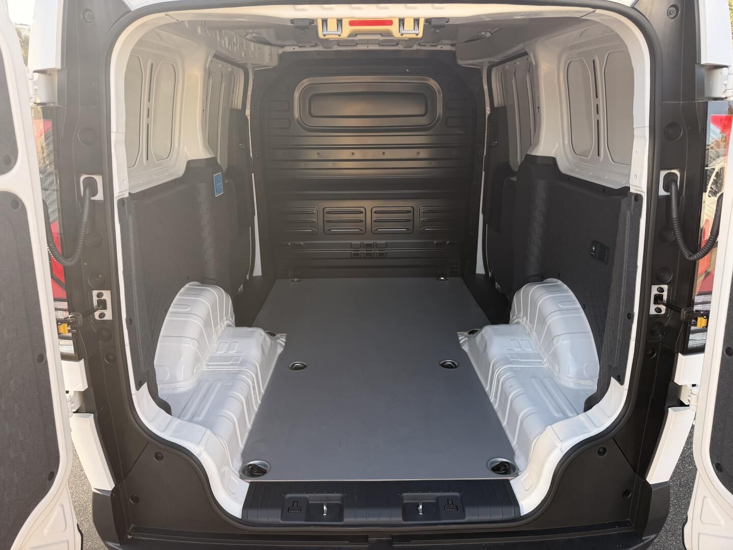 Kia PV5 Cargo L2H1 Standard Range Work Pro