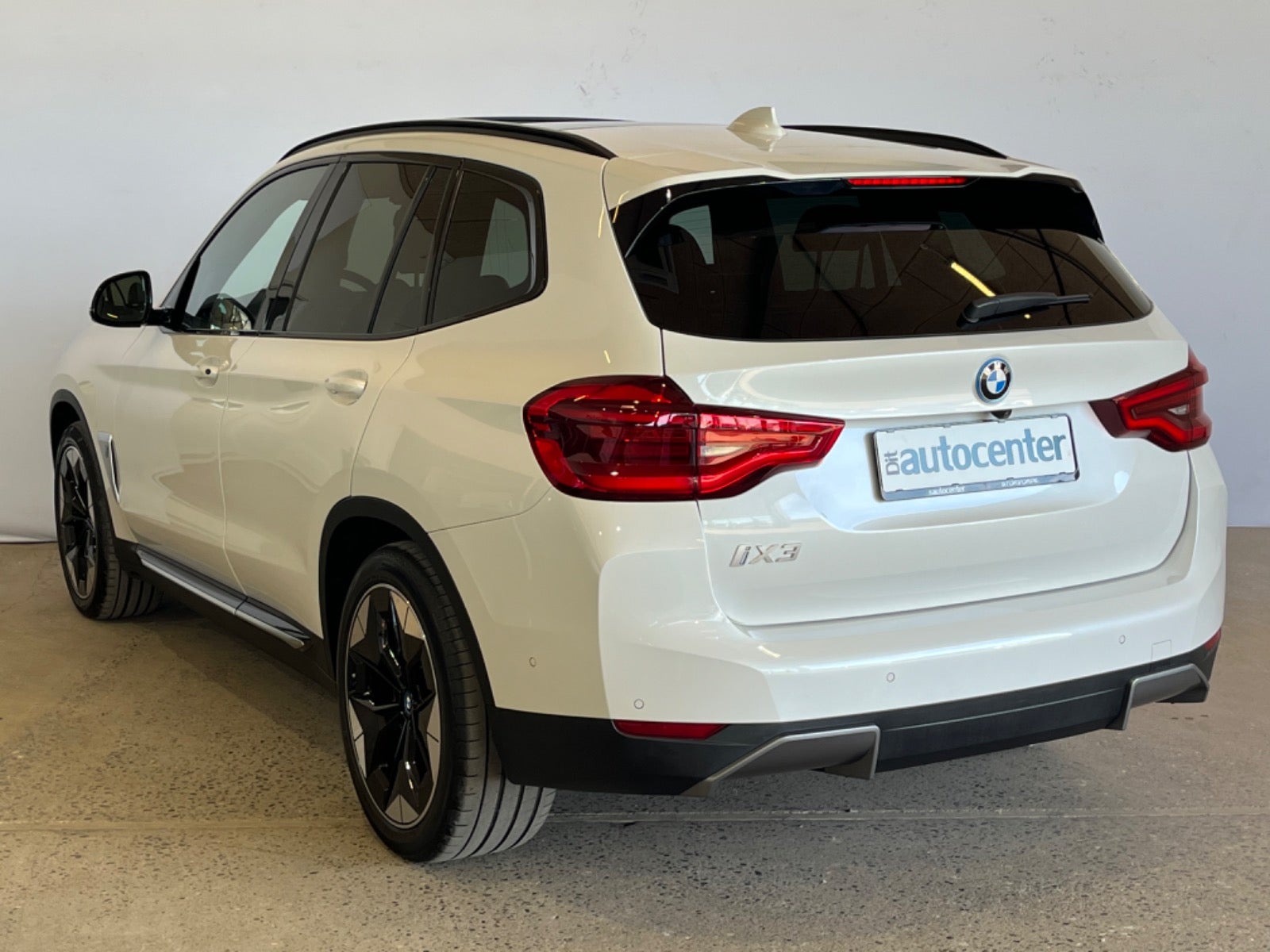 BMW iX3 Charged Impressive