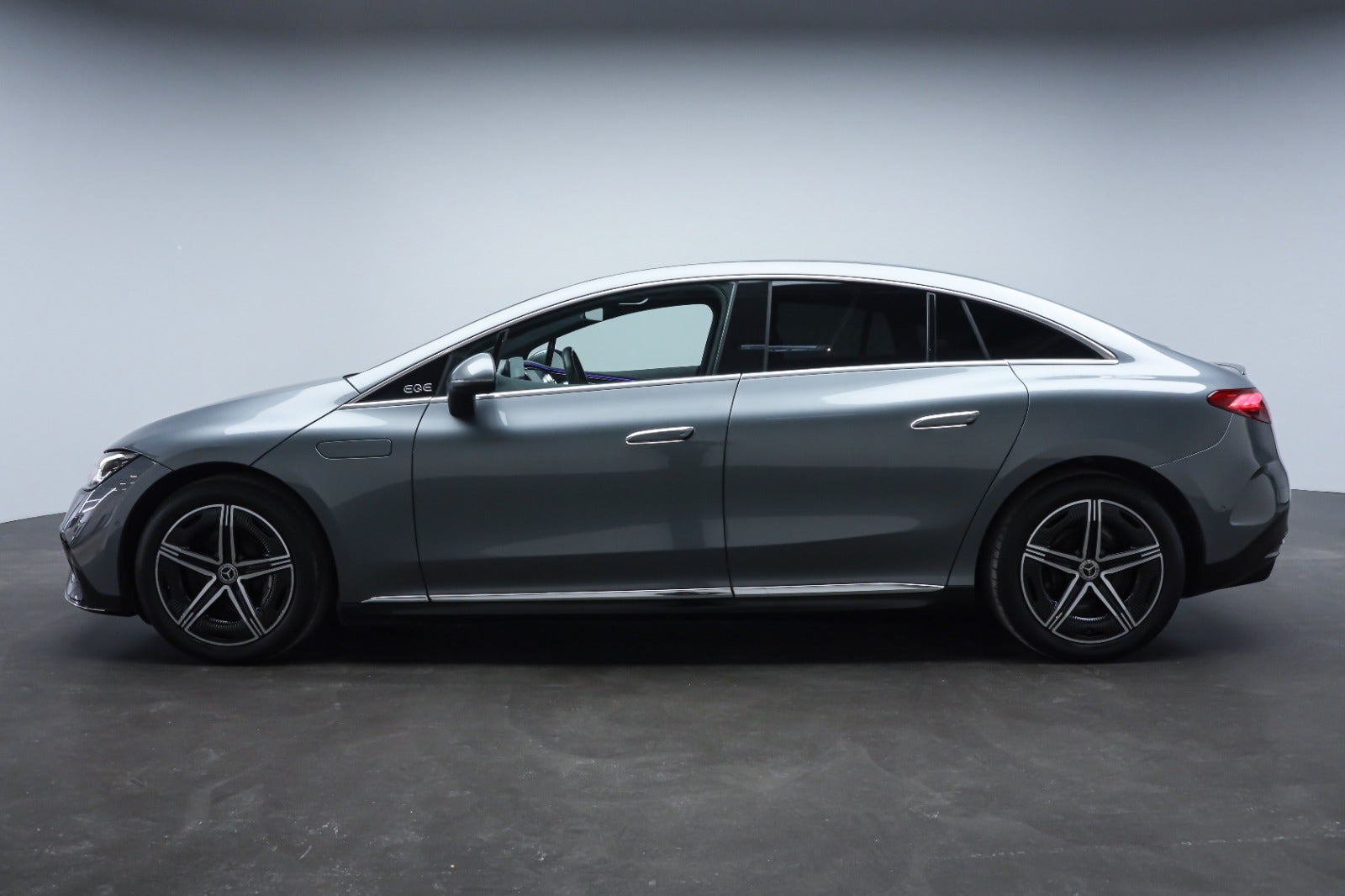 Mercedes-Benz EQE 350+ (6/8)