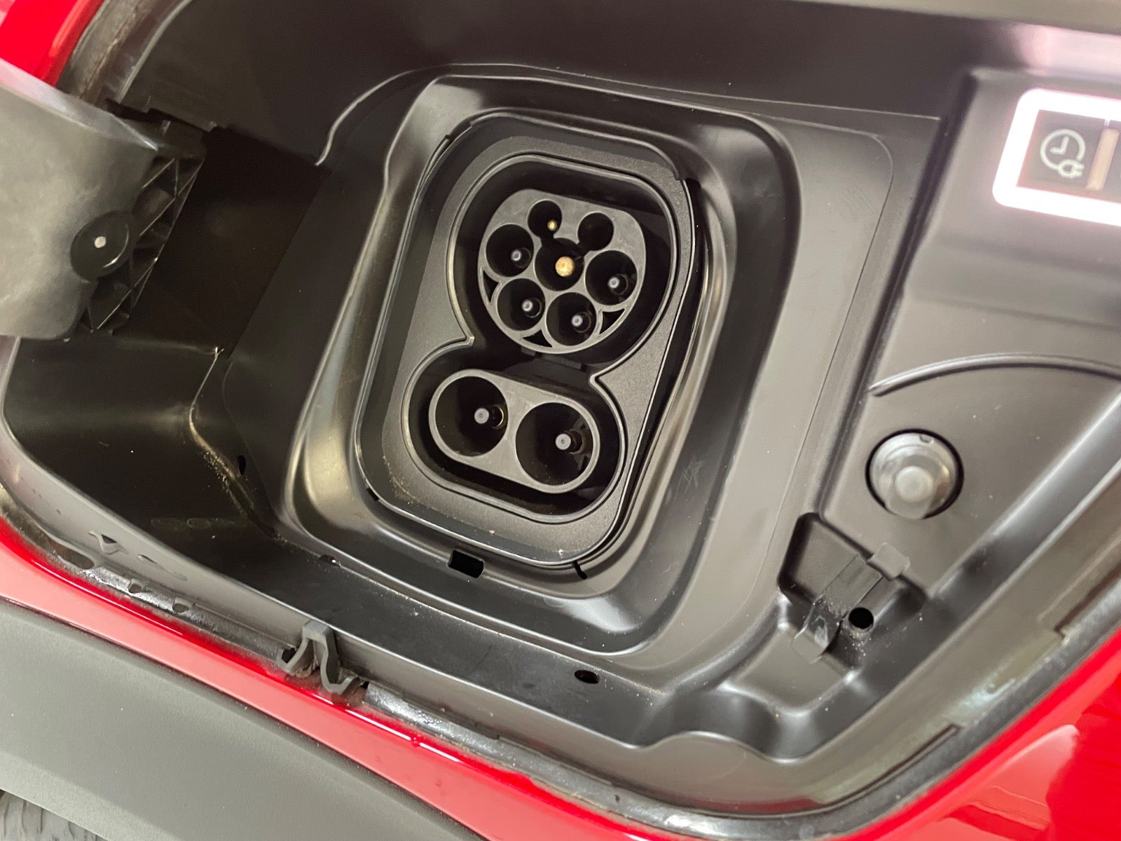 Billede af Peugeot e-2008 54 Allure