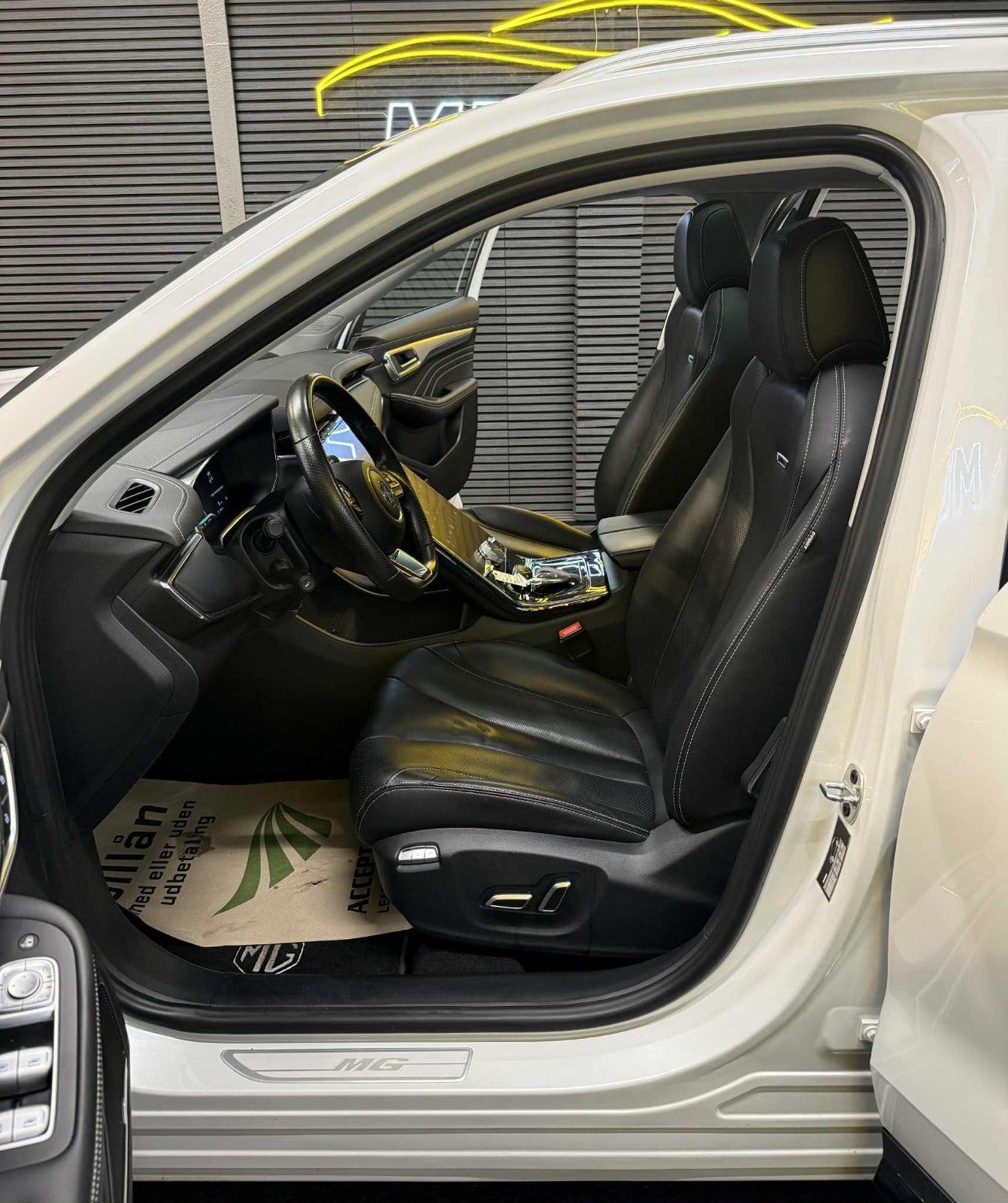 Billede af MG Marvel R Luxury