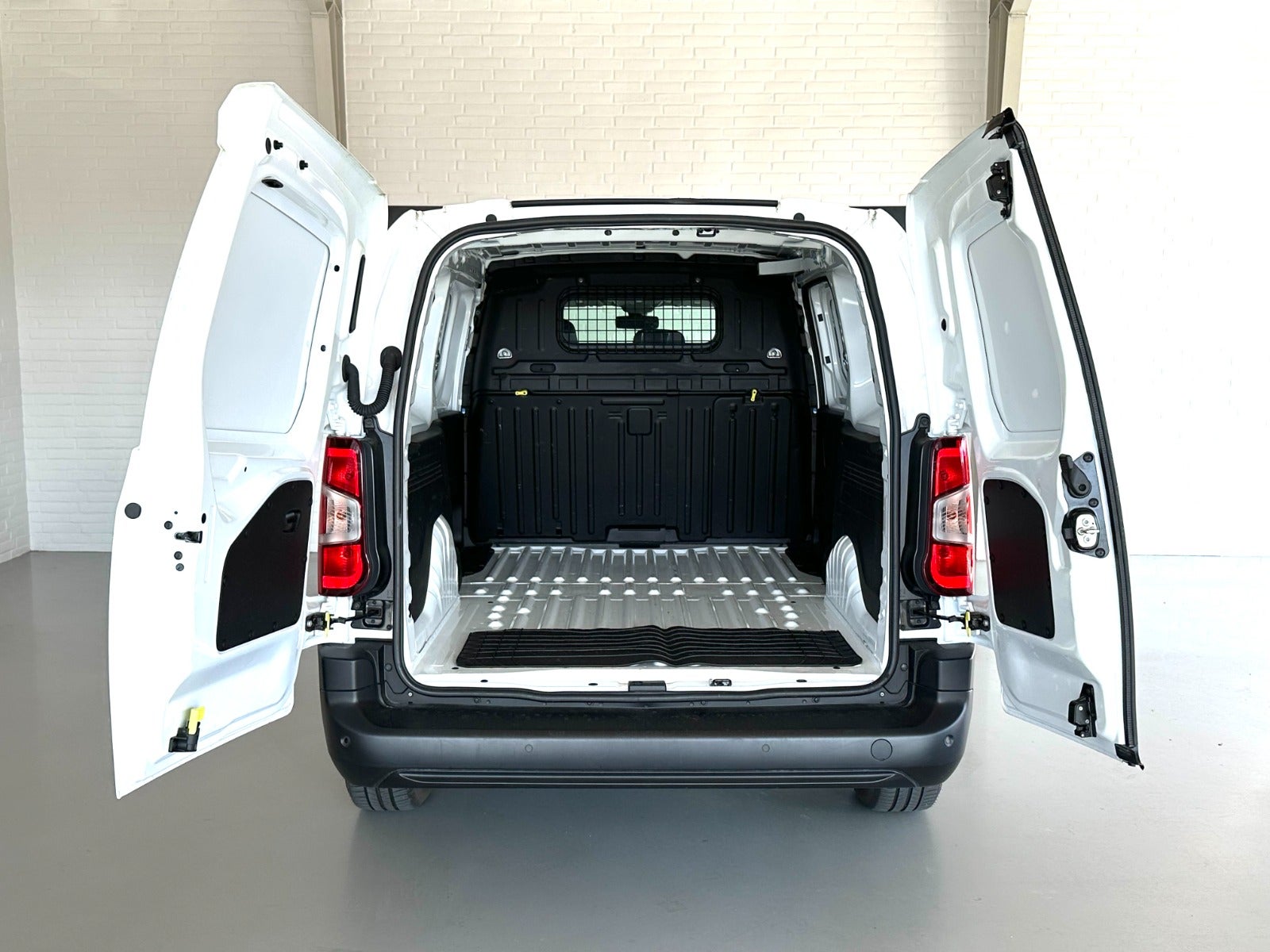Billede af Citroën Berlingo 1,5 BlueHDi 100 L2 ProffLine Van