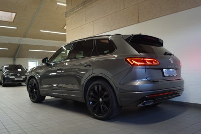 VW Touareg TDi 286 R-line aut. 4Motion Van