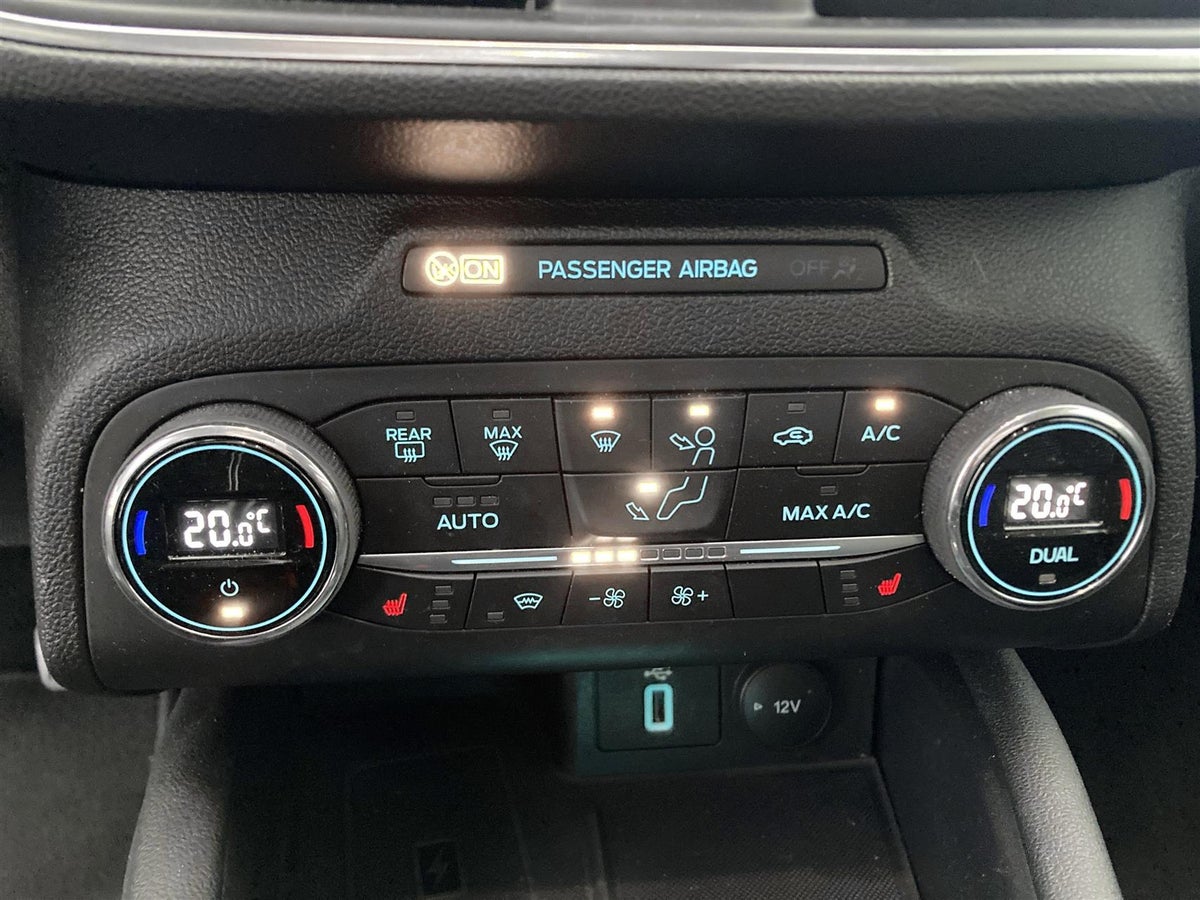 Ford Focus EcoBlue Titanium Business billede 9