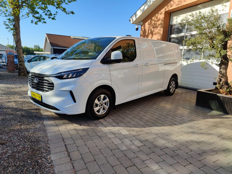 Ford Transit Custom 300L EcoBlue Limited aut.