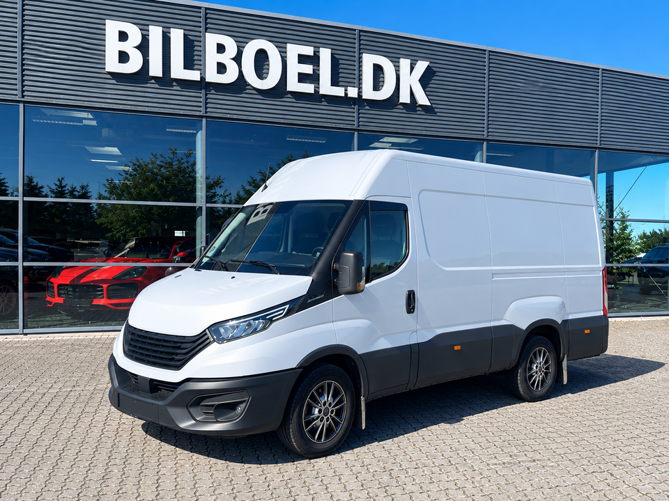 Iveco Daily 35S21 12m³ Van AG8