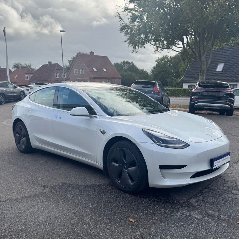 Tesla Model 3 Standard Range+ RWD