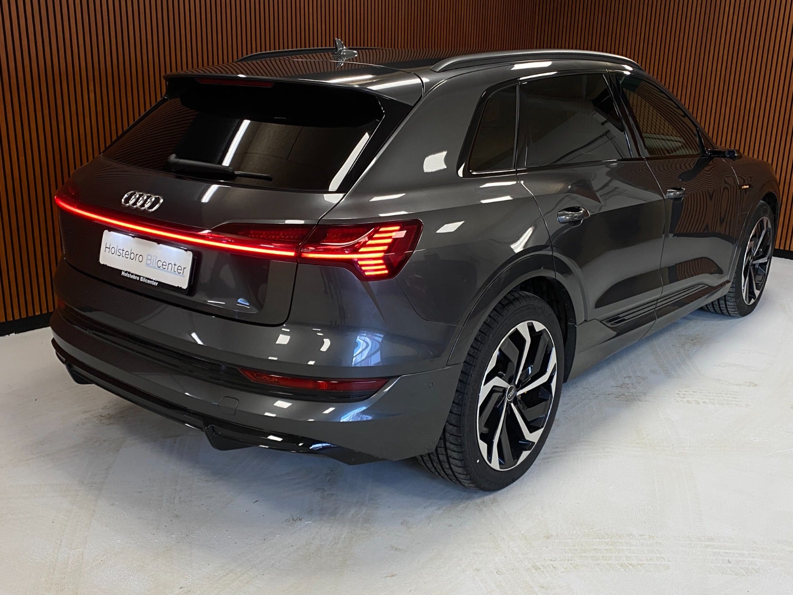 Audi e-tron 2021