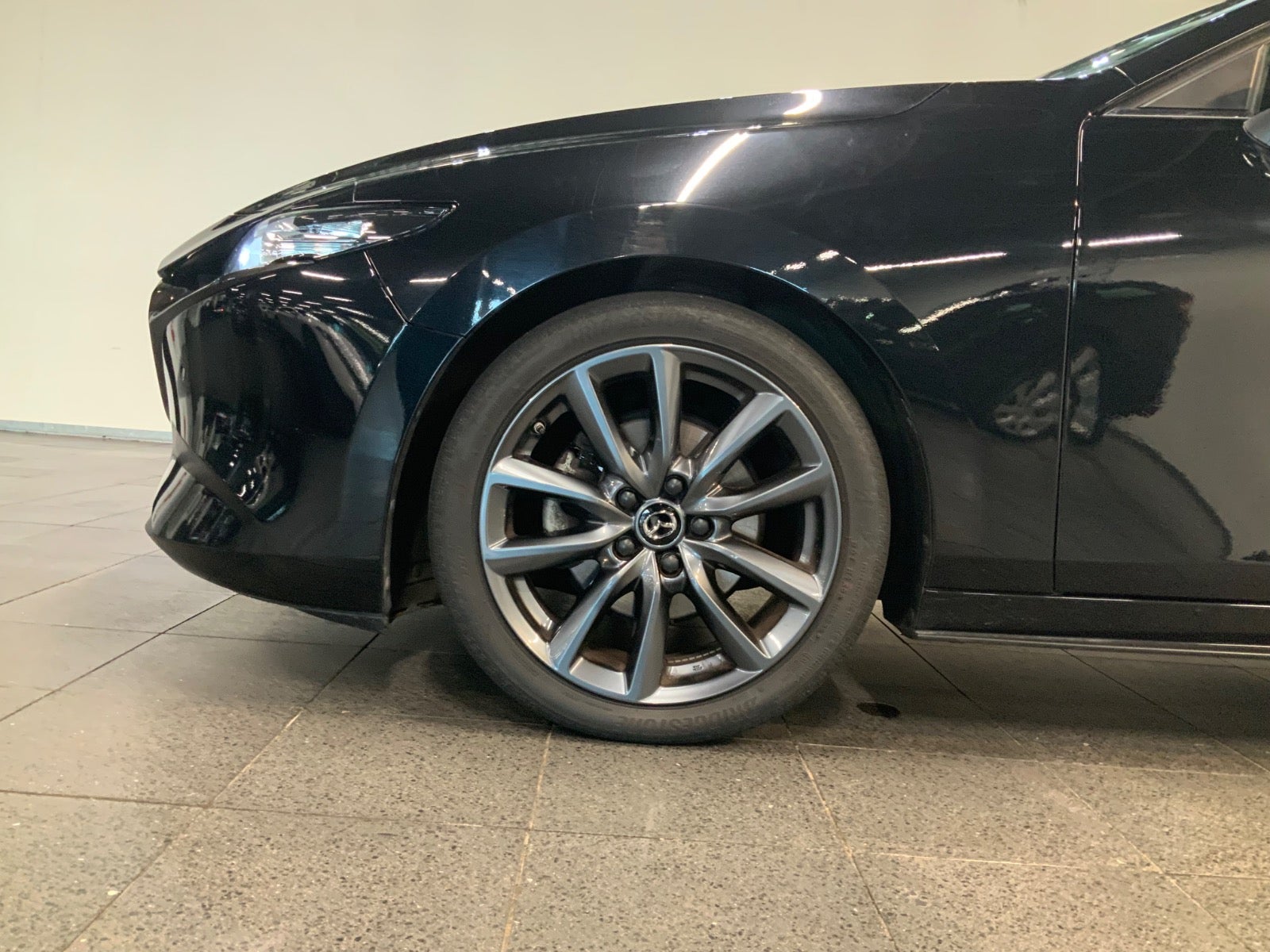 Mazda 3 (2/8)