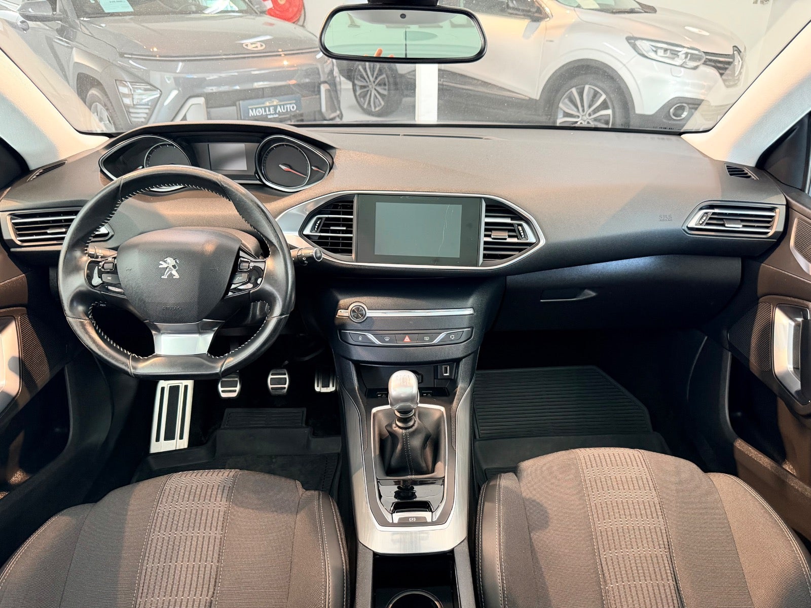 Billede af Peugeot 308 1,5 BlueHDi 130 Selection Sky
