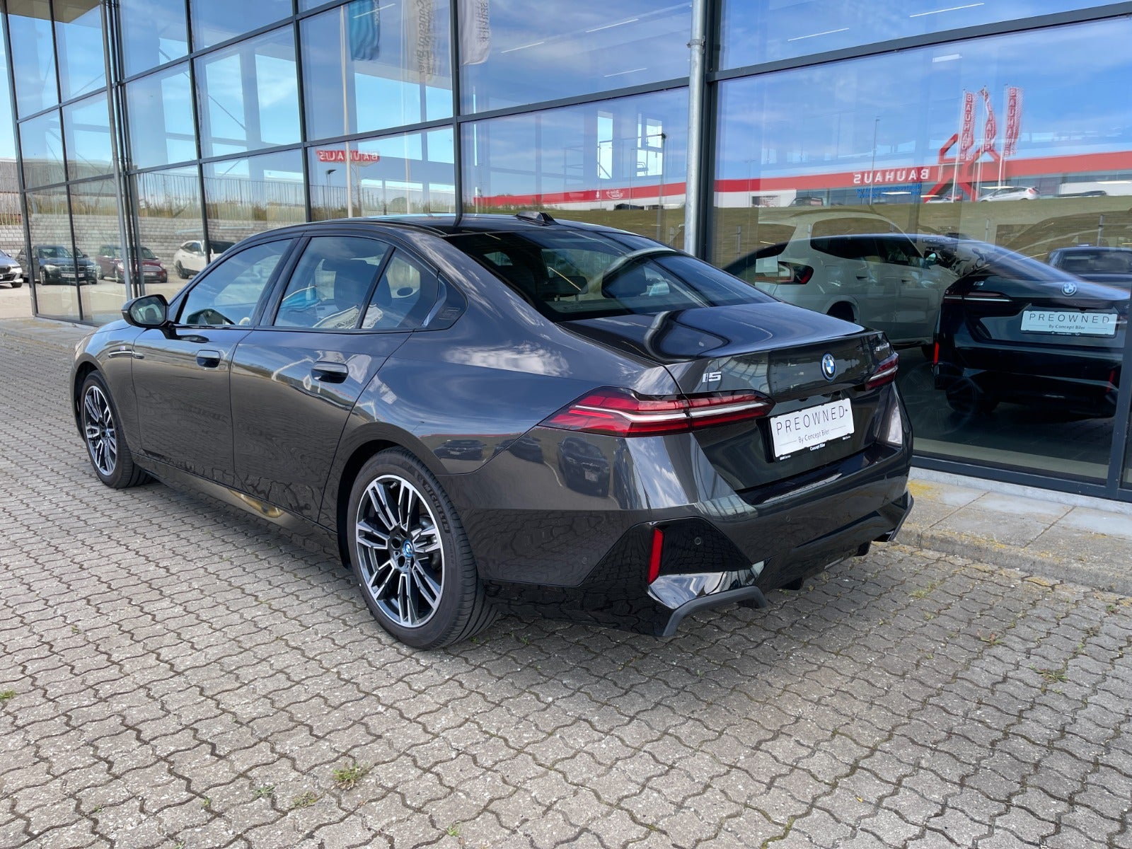 BMW i5 eDrive40 M-Sport 4d - 4