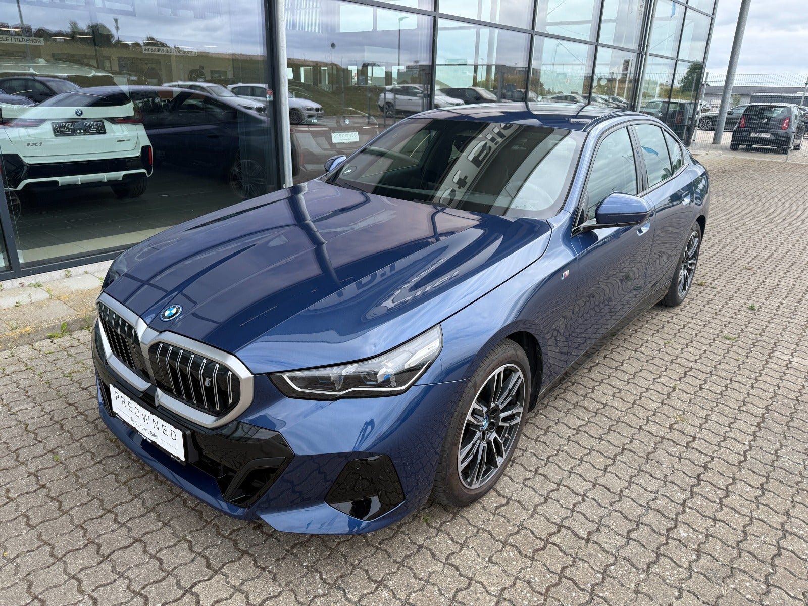 BMW i5 eDrive40 M-Sport 4d - 1