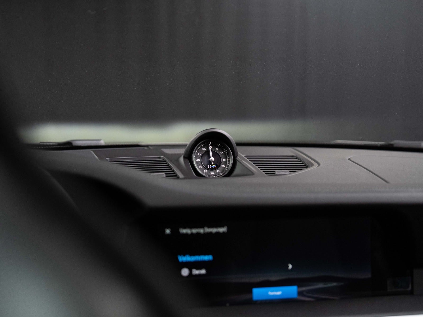 Gallery image 17 of 19