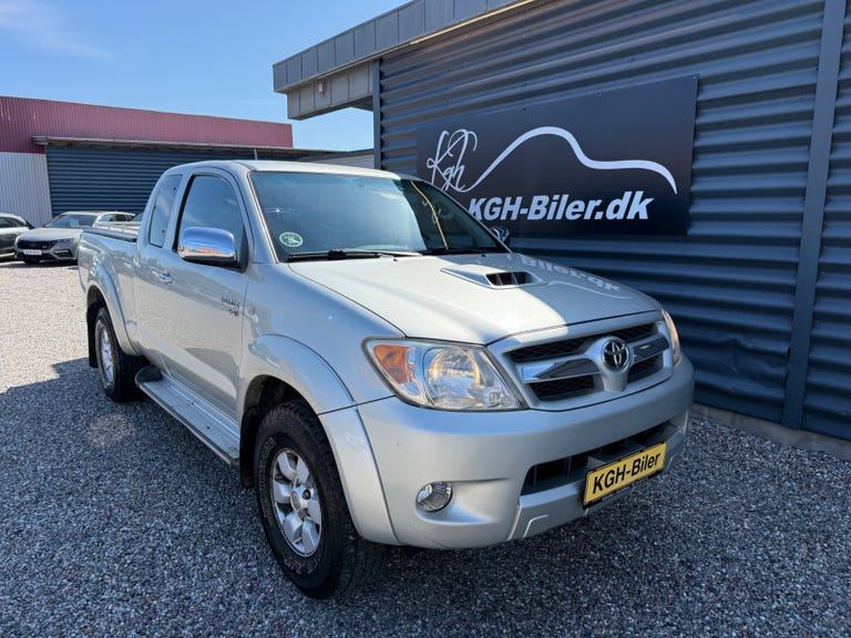 Toyota HiLux D-4D 120 Ex.Kab 4x4 SR5