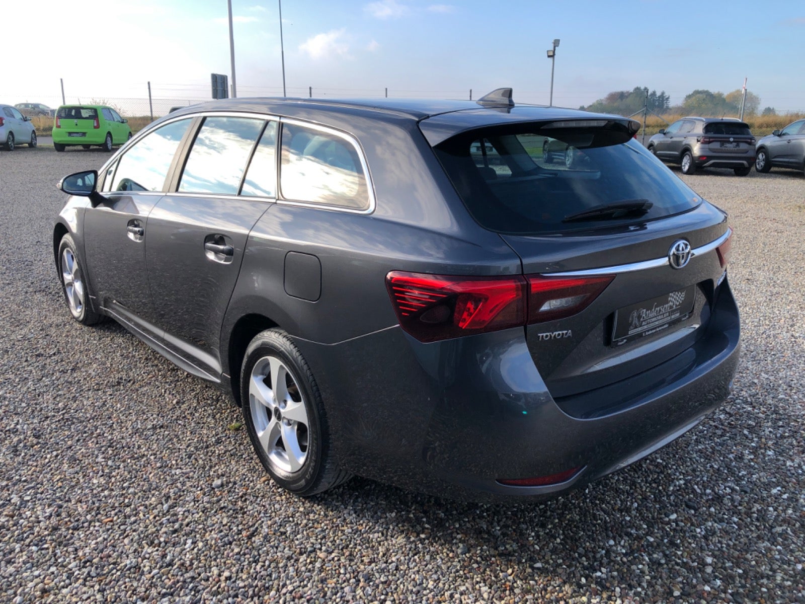 Toyota Avensis 2016