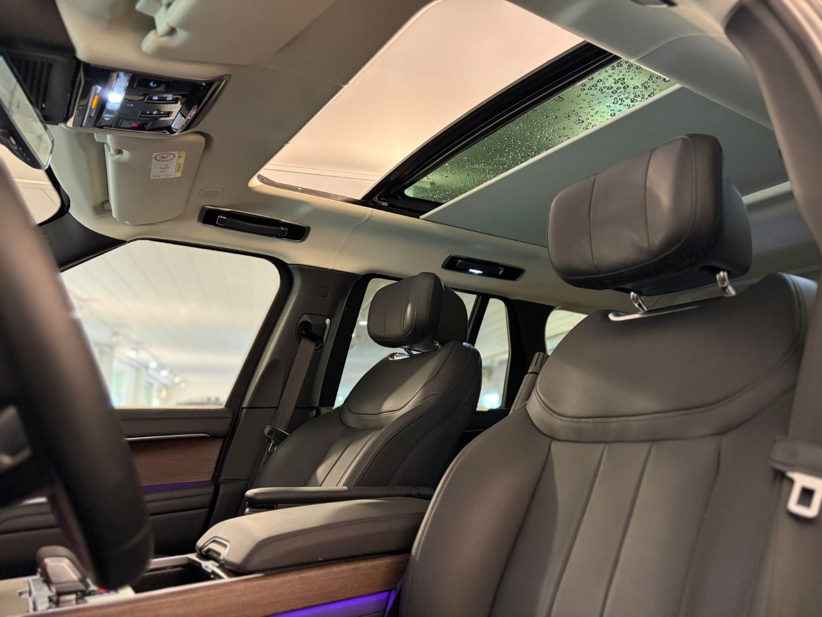 Land Rover – Range Rover