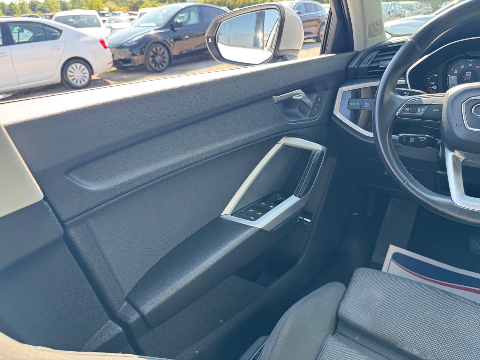 Billede af Audi Q3 45 TFSi e Attitude plus S-tr.