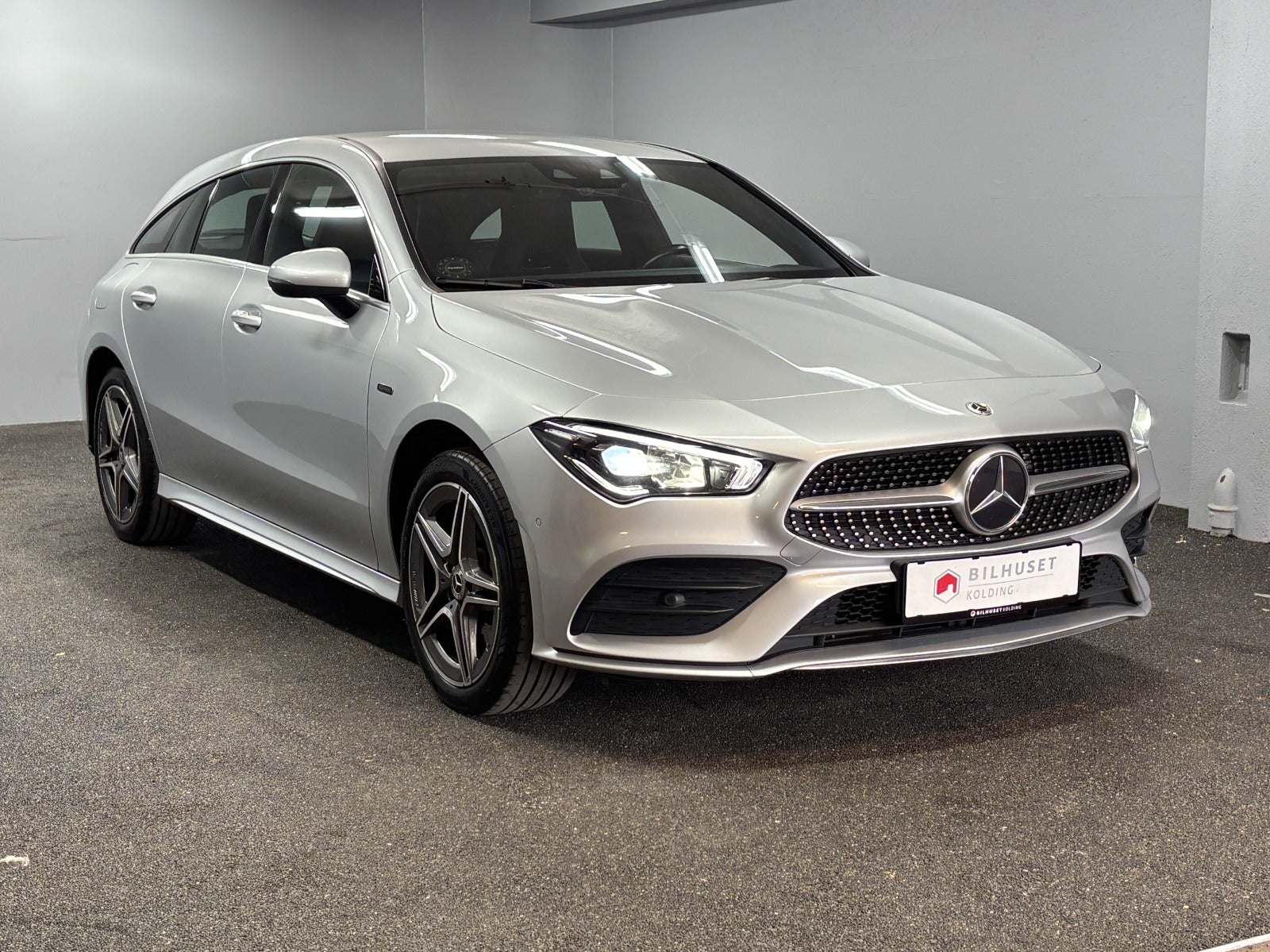 Billede af Mercedes CLA250 e 1,3 AMG Line Shooting Brake aut.
