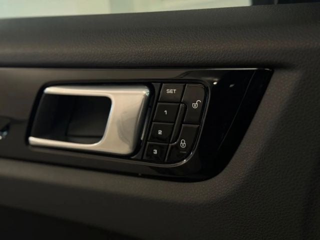 Porsche – Cayenne