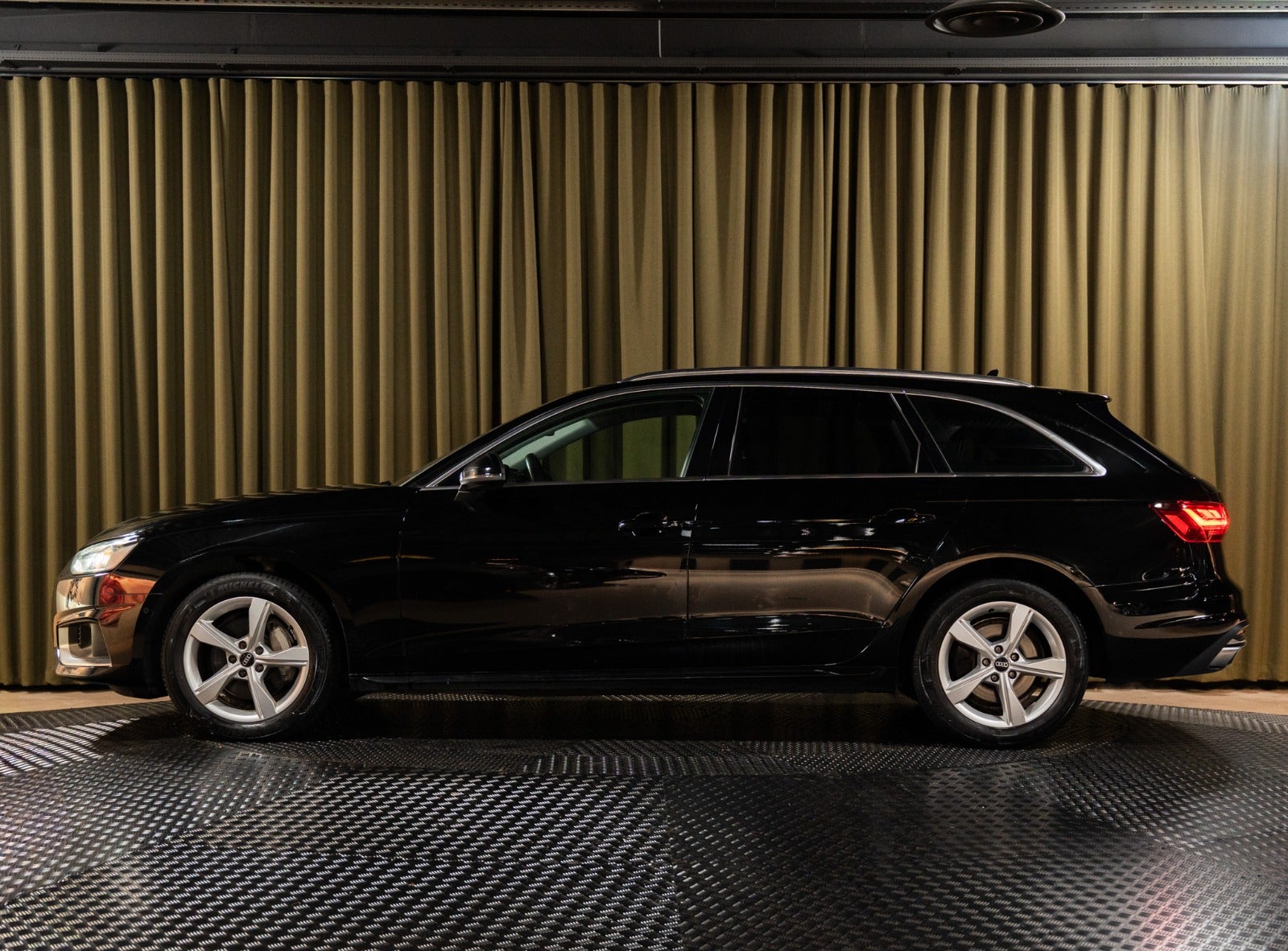 Billede af Audi A4 40 TFSi Prestige plus Avant S-tr.