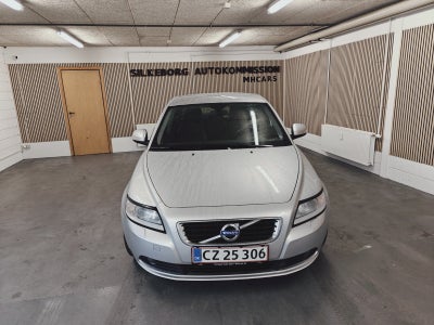 Volvo S40 1,6 D2 115 4d