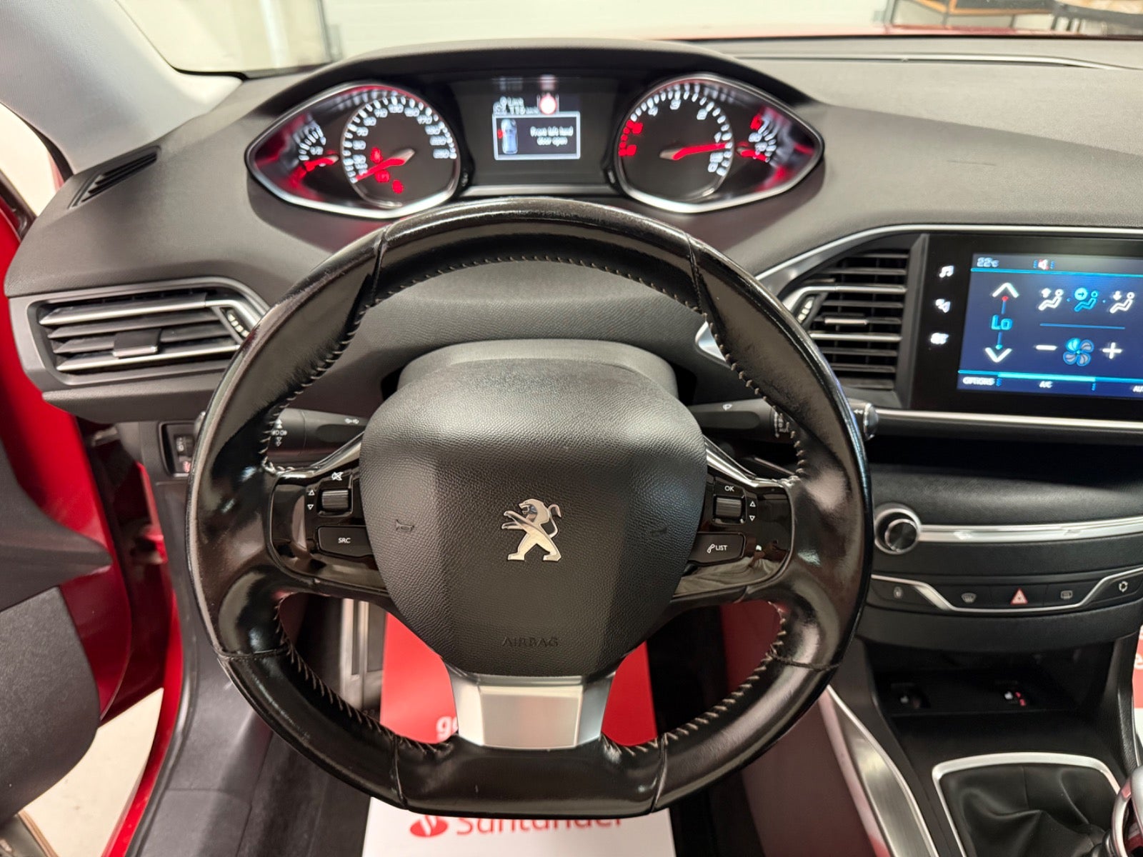 Billede af Peugeot 308 1,6 BlueHDi 120 Allure Sky