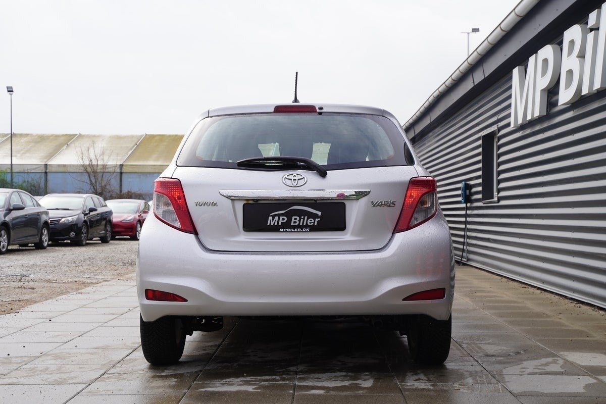 Billede af Toyota Yaris 1,3 VVT-i T2