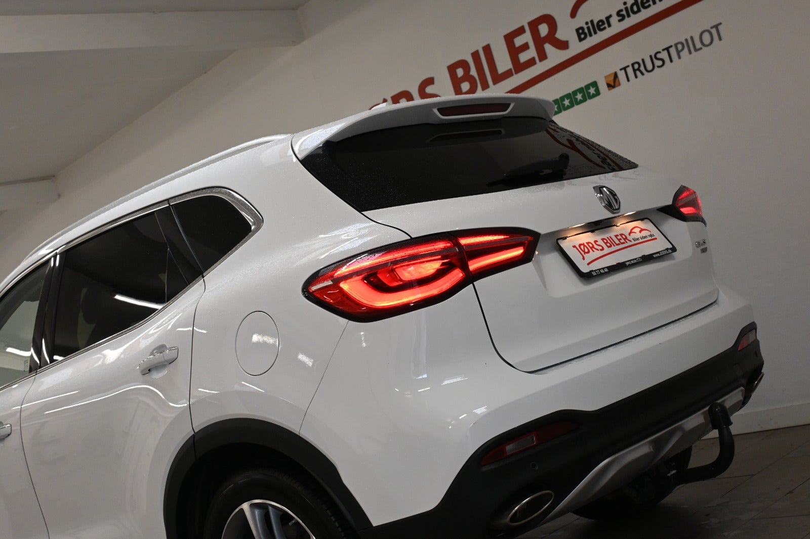 MG EHS PHEV Luxury