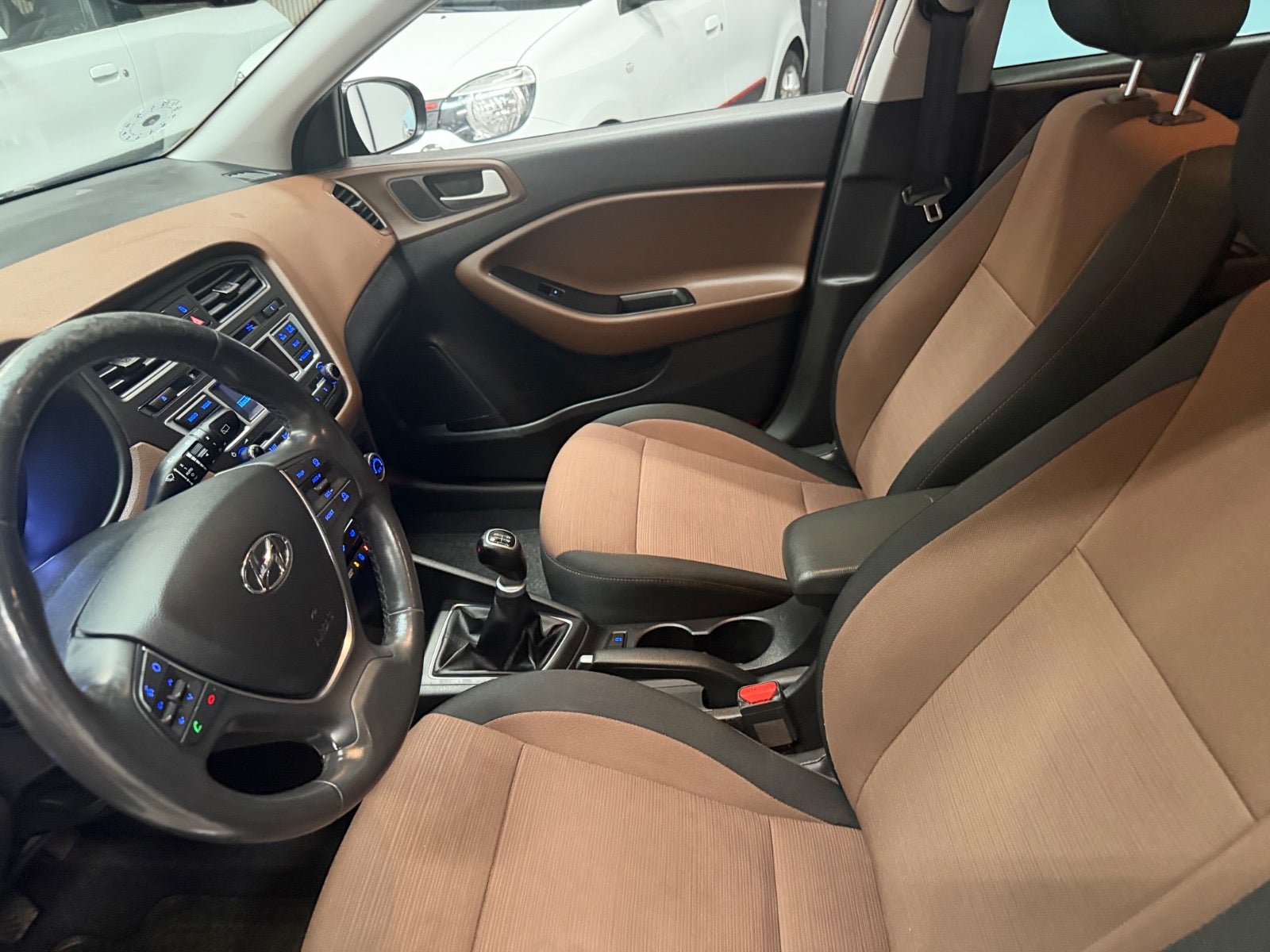 Hyundai i20 Black Life - billede 13