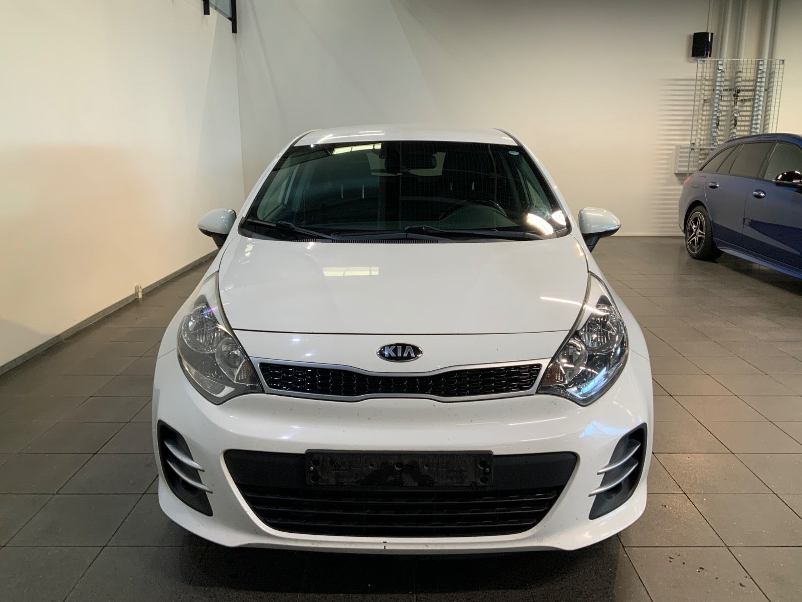 Kia Rio (2/8)