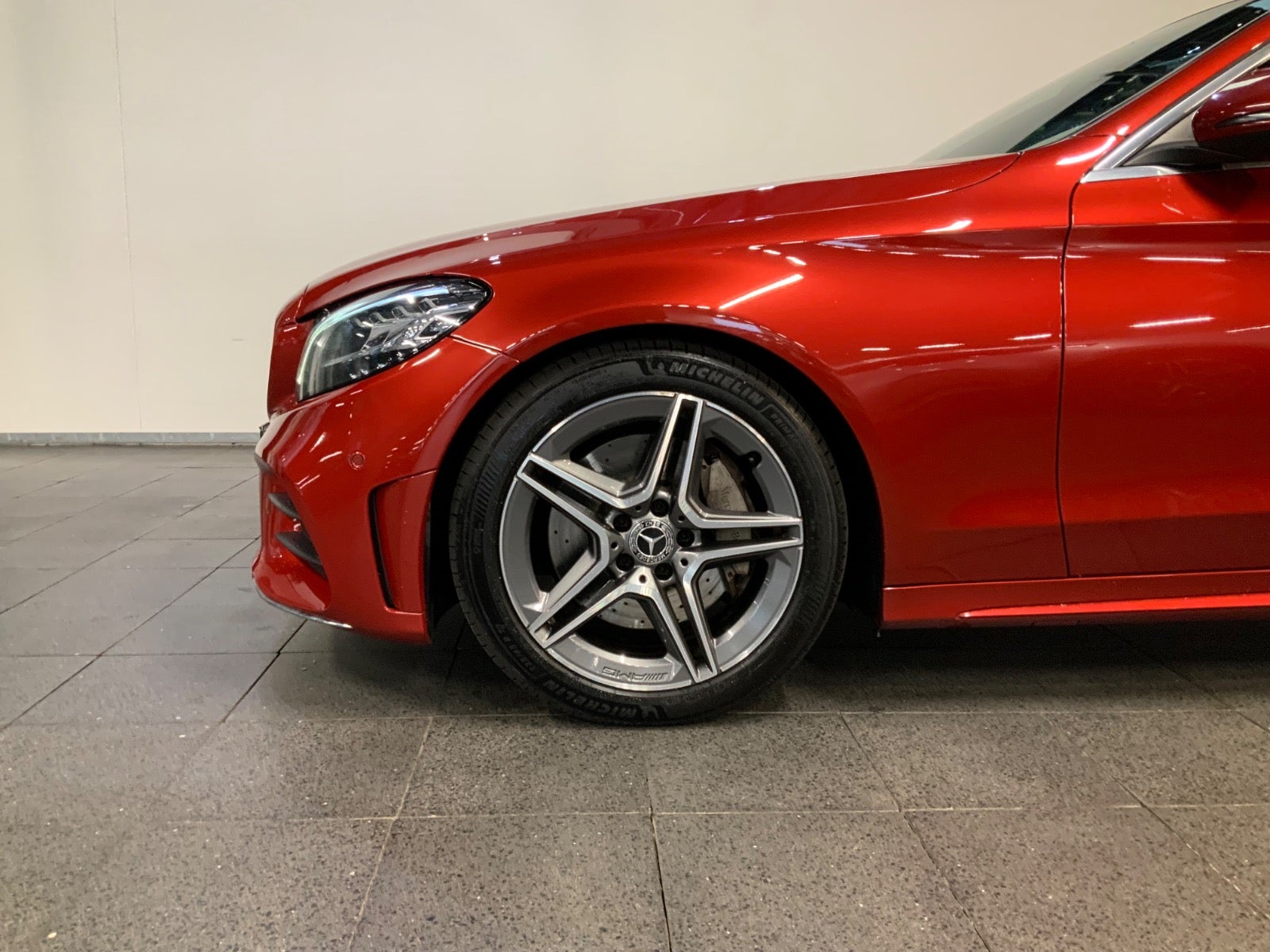 Mercedes-Benz C 300 d (4/8)