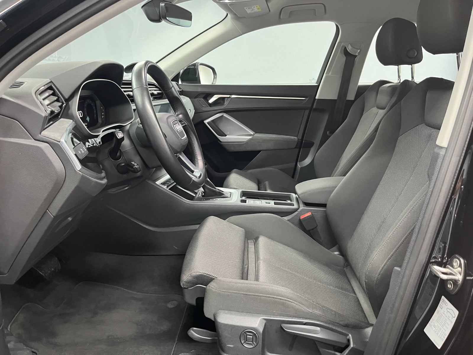 Billede af Audi Q3 45 TFSi e Attitude plus Sportback S-tr.