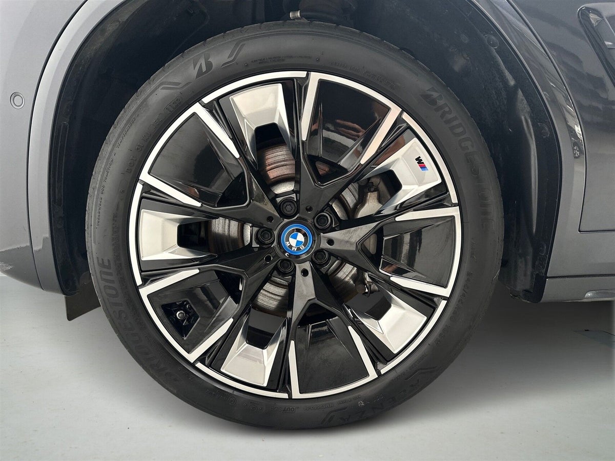 BMW iX3 Charged Plus M-Sport billede 8