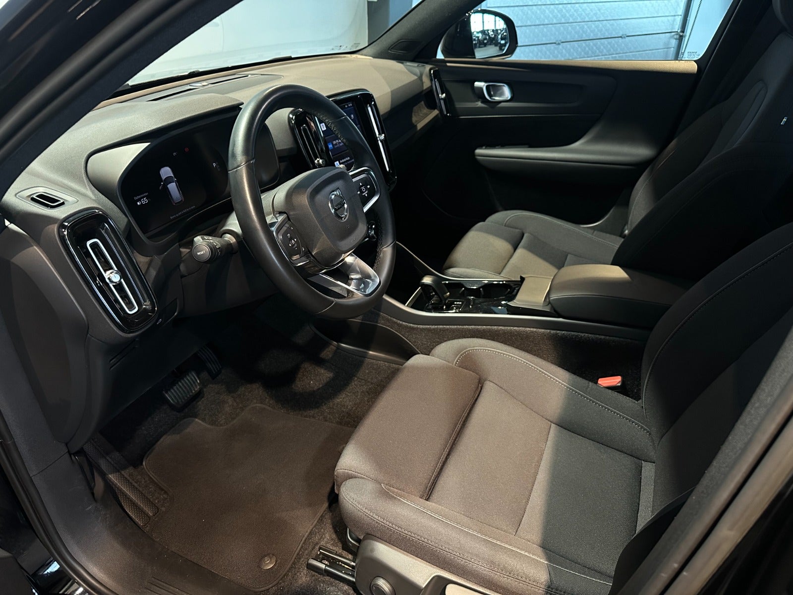 Volvo XC40 P6 ReCharge Plus 5d - 7