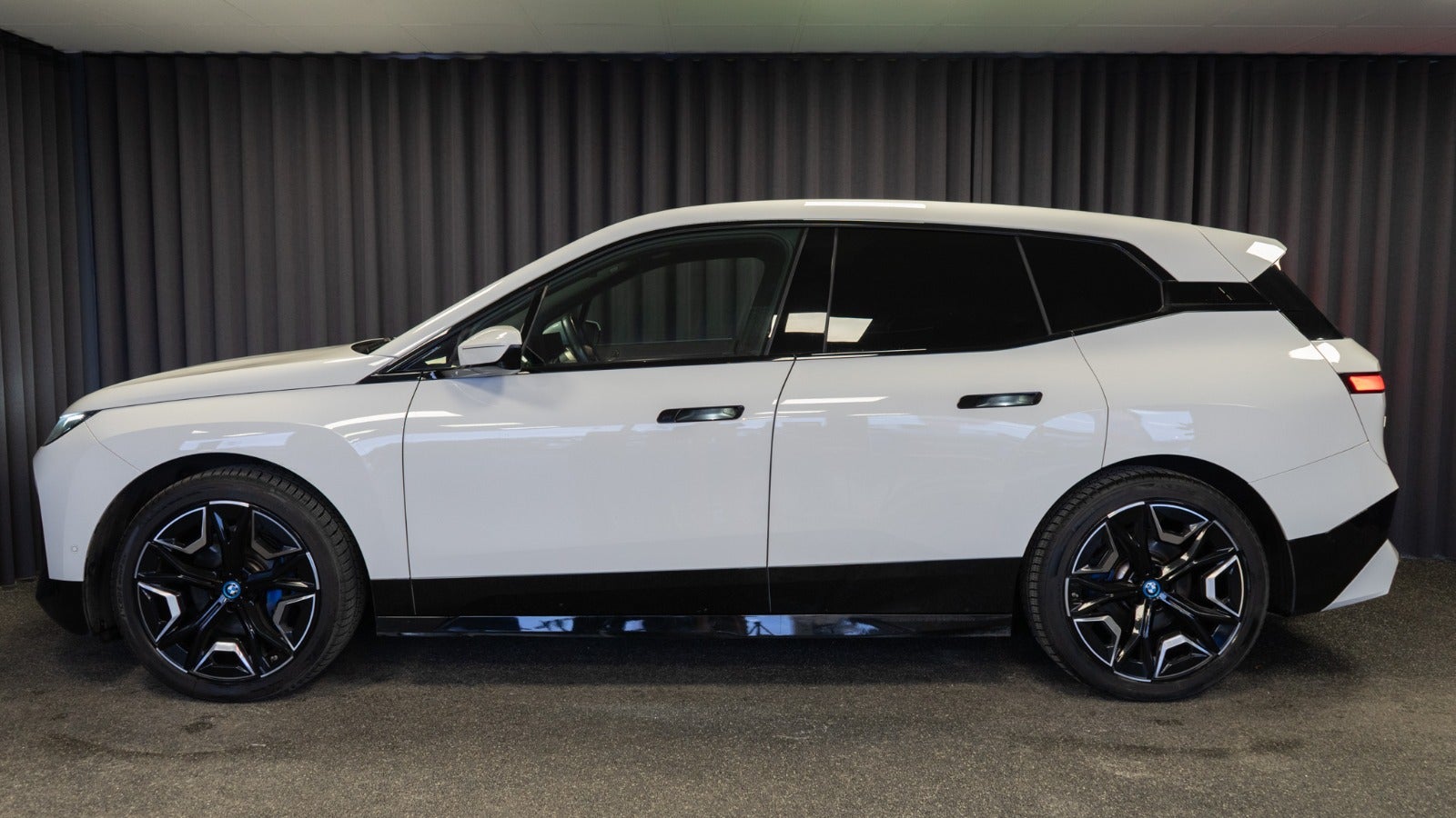 Billede af BMW iX  xDrive40 Sport