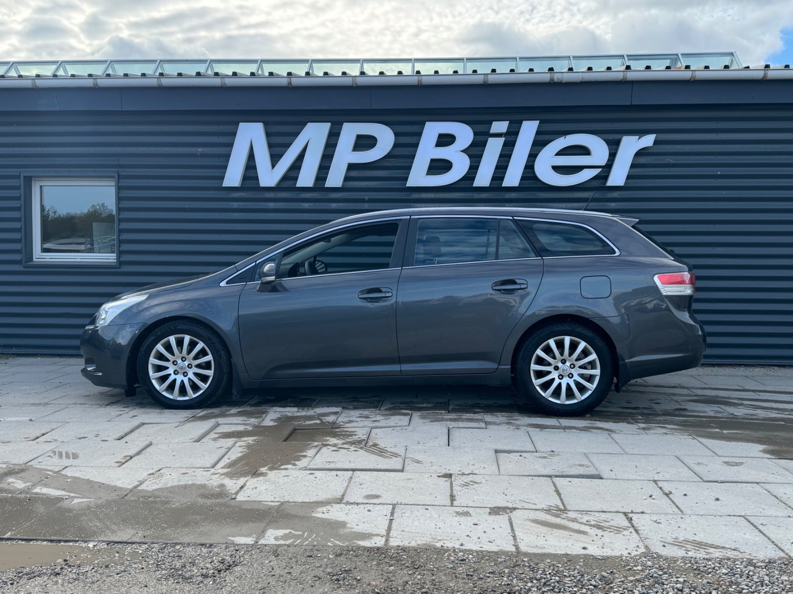 Billede af Toyota Avensis 2,0 D-4D TX stc.