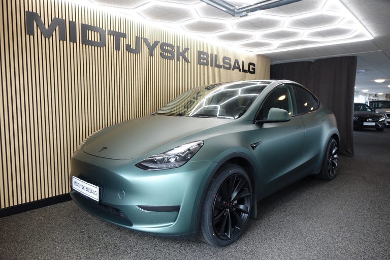 Tesla Model Y RWD