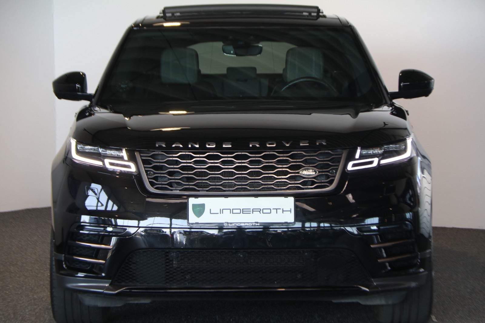 Land Rover Range Rover Velar 3,0 D300 R-Dynamic aut. Van 5d - 3
