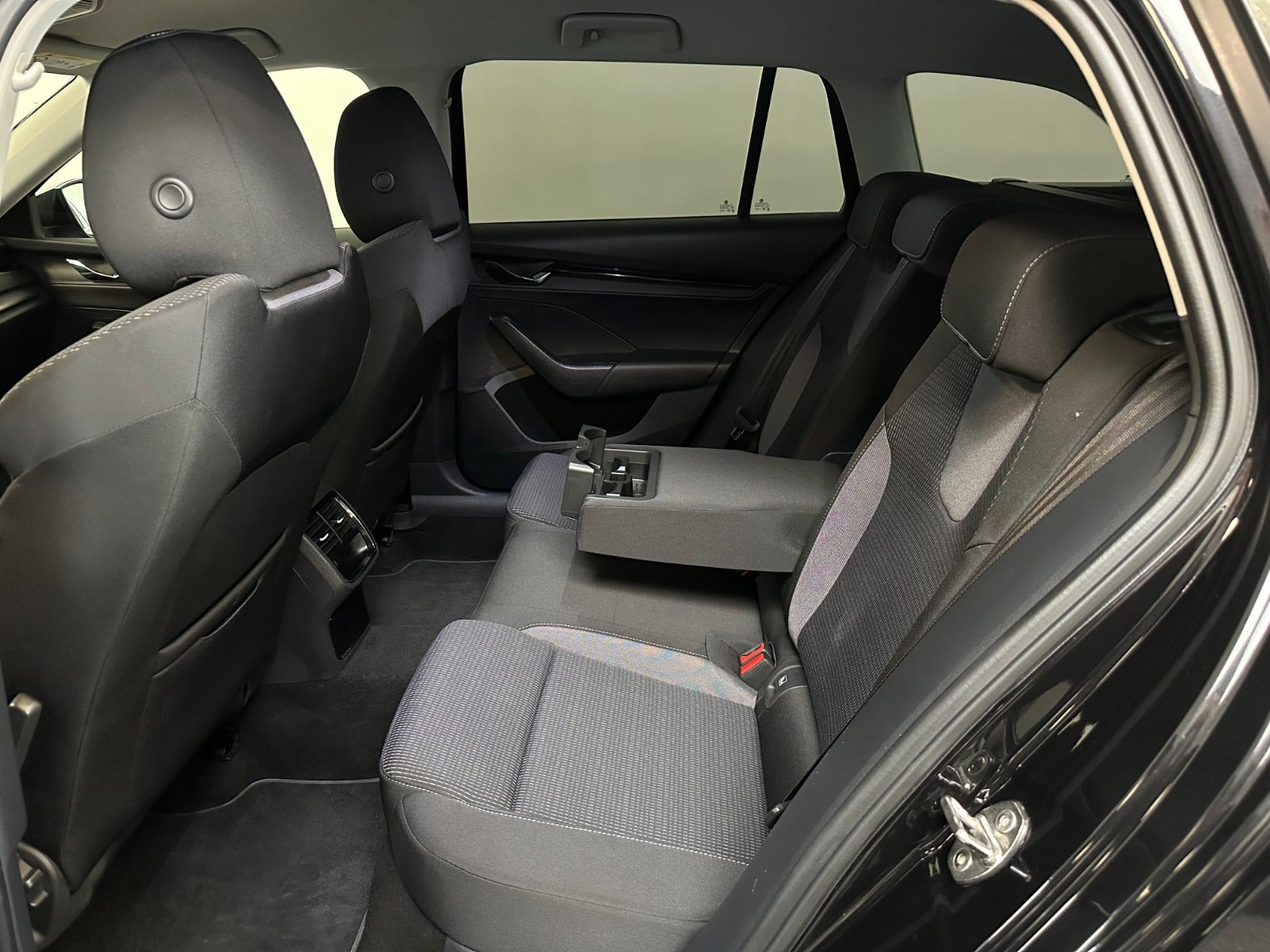 Skoda Octavia eTSi 110 Business Combi DSG