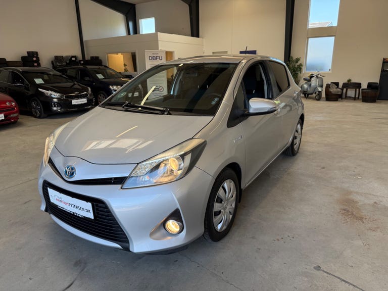 Toyota Yaris Hybrid H2 Touch CVT