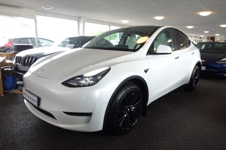 Tesla Model Y Performance AWD